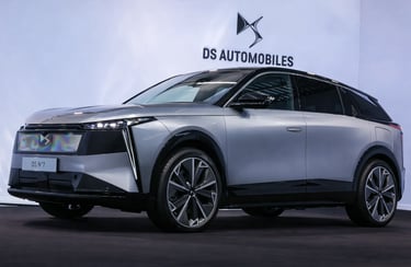DS No7 SUV com design futurista e interior de alto nível revelado pela marca francesa