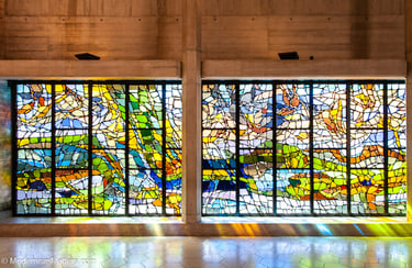 Clifton Cathedral (interior) ● Bristol, UK ● Ronald Weeks - Percy Thomas Partnership ● 1970-1973