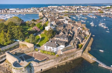Die Ville Close von Concarneau aus der Luft © PORHIEL Thibault -Tourisme Bretagne