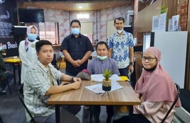 Foto Bapak Bayu saat akad rumah Griya Parama