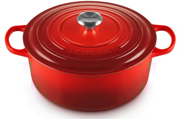 la cruset red cast iorn dutch oven
