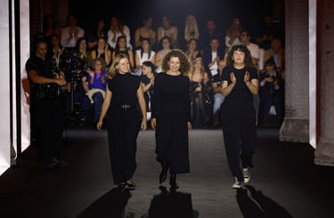 080 Barcelona Fashion - desfile de escorpión