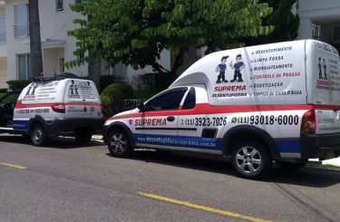 carros da Suprema Desentupidora