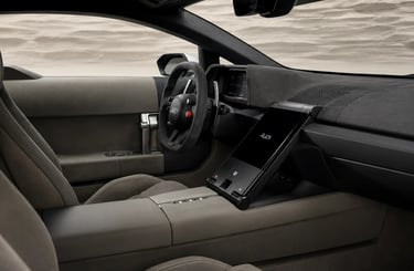 Interior do Audi Nuvolari com cockpit digital e acabamento premium futurista