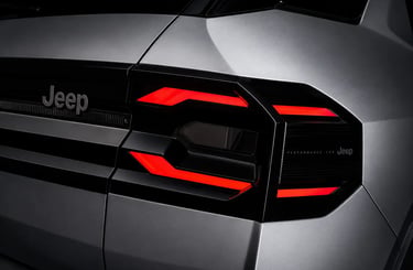 Lanterna traseira em LED do novo SUV global da Jeep.