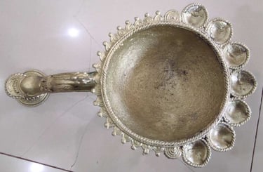 "Big brass diya for pooja rituals, spiritual ceremonies, and home altar use-For global distribution"
