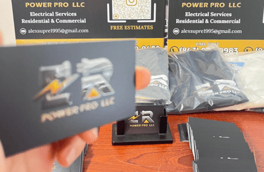 Reseña de ER PowerPro LLC mostrando el trabajo realizado: tarjetas de presentación, camisetas y yard