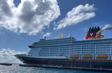 Crucero Disney Treasure por las bahamas e isla Castaway cay 