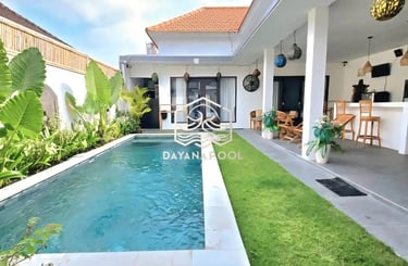 kolam rennag di villa.