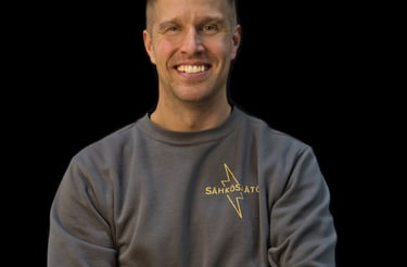 Sähkösäätö Oy:n omistaja Pekka Tiikkaja.