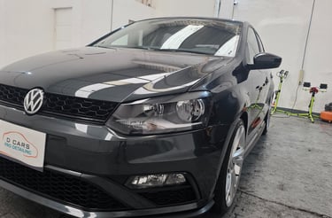 Volkswagen Polo 2021 pulido con acabado brillante y recubrimiento ceramico, zapopan