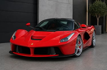 ferrari vermelha de luxo em showroom externo com arquitetura moderna e fundo neutro realista