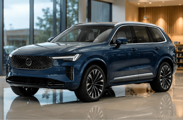 Novo Volvo XC90 híbrido em showroom com piso brilhante e visual premium