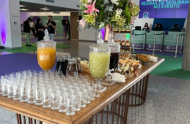 Mesa de coffee break no sebrae em belo horizonte