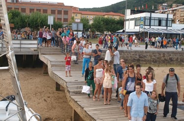 Reserva tu plaza para visitar el faro del caballo desde el barco