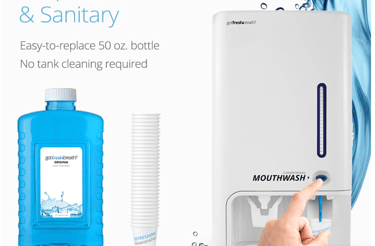 Dispensador blanco Got Fresh Breath con recarga fácil y botella de enjuague de 50 oz.