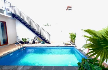 Kolam Jacuzzi minimalis dengan air hangat