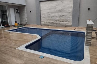 Kolam Jacuzzi minimalis dengan air hangat