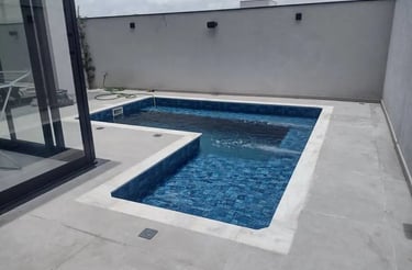 Kolam Jacuzzi minimalis dengan air hangat