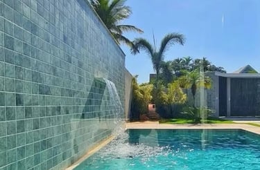 Kolam Jacuzzi minimalis dengan air hangat