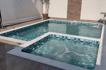 Kolam Jacuzzi minimalis dengan air hangat