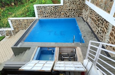 Kolam Jacuzzi minimalis dengan air hangat