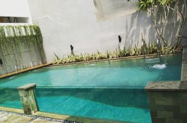 Kolam Jacuzzi minimalis dengan air hangat