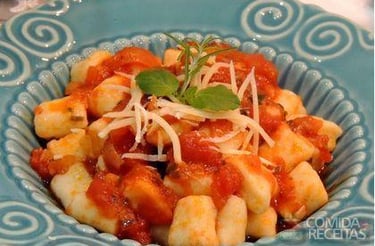 Nhoque low carb de frango com ricota