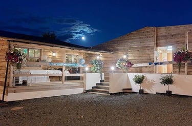 wedding venue the barn at dinthill tenbury wells tykie time entertainment