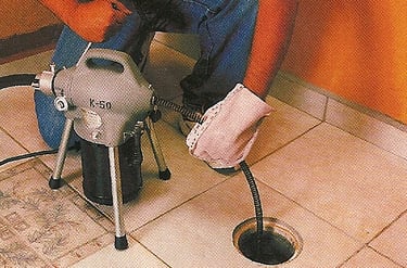 desentupimento de ralo com maquinário moderno