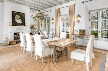 Finca Santa Katerina dining room with chandelier and traditional furnishings