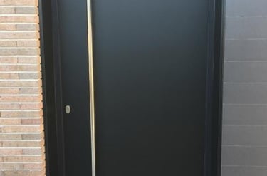 Puerta entrada a casa