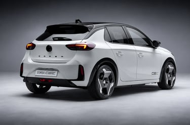 Traseira do novo Corsa GSE 2026 elétrico com rodas esportivas e lanternas em LED.