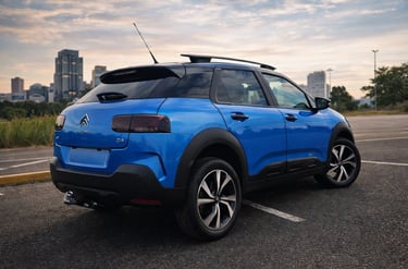 traseira do Citroën C4 Cactus 2019 destacando design de SUV compacto e estilo moderno