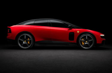 Perfil lateral da nova Ferrari Luce elétrica de 1.035 cv criada com designers do iPhone