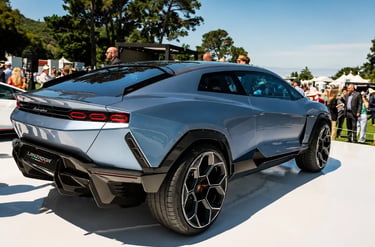 Lamborghini Lanzador Ultra-GT em exibição durante evento automotivo internacional