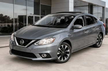 Nissan Sentra 2019 cinza em showroom externo com visual limpo e sem placa
