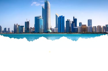 Vista de Abu Dhabi a partir do mar, com o horizonte moderno da cidade contrastando com as águas calm