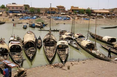 Barcos en Malí