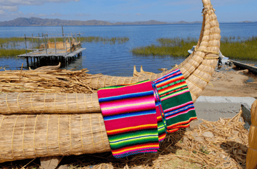 Telas y barcos tradicionales de Bolivia
