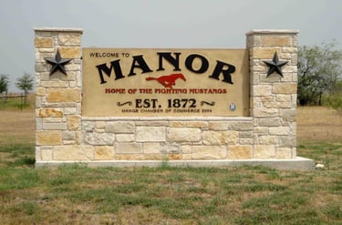 Manor TX water damage cleanup service removing standing water from house