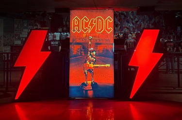 AC/DC LIGHTNING BOLT DISPLAY