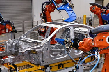 Otomatikleştirilmiş montaj hattı görünümü