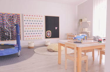 Sensoriniai užsiėmimai vaikams žaidimų kambaryje Baltupiuose Vilniuje