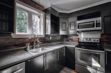 Cuisine moderne photographiée pour la mise en ligne de la maison