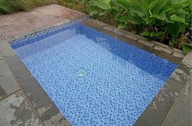 kolam renang di ciwidey dengan sistem sirkulasi semi overflow