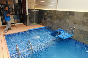 Aksesoris kolam renang terpaang untuk hiburan anak