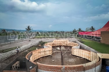 proses pembuatan kolam renang