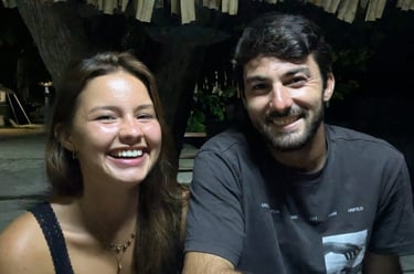 Croisière en catamaran à Tahiti avec Charlie, capitaine expérimenté, et Morgane, hôtesse attentionné