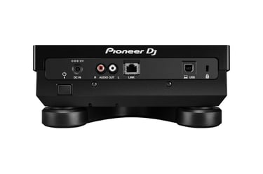 Vista trasera del reproductor DJ compacto Pioneer DJ XDJ-700 con conexiones para cabina DJ 